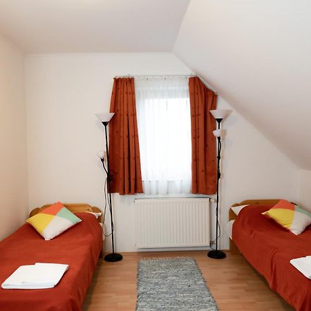 Liszt Apartman Pecs Exterior photo