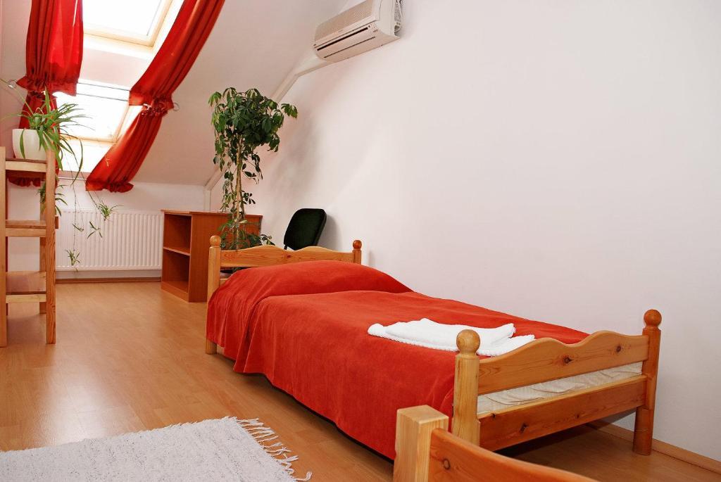 Liszt Apartman Pecs Room photo
